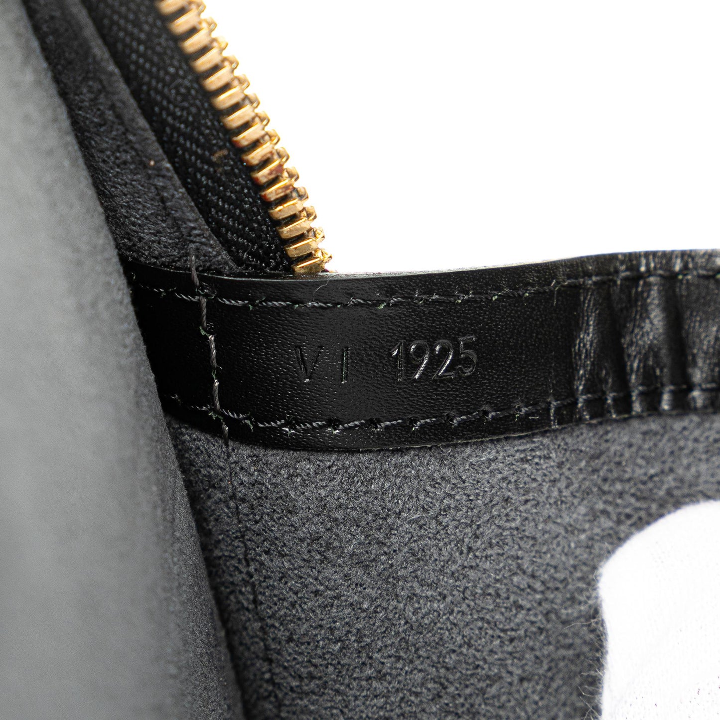 Louis Vuitton Epi Lussac (SHG-tteEJZ)