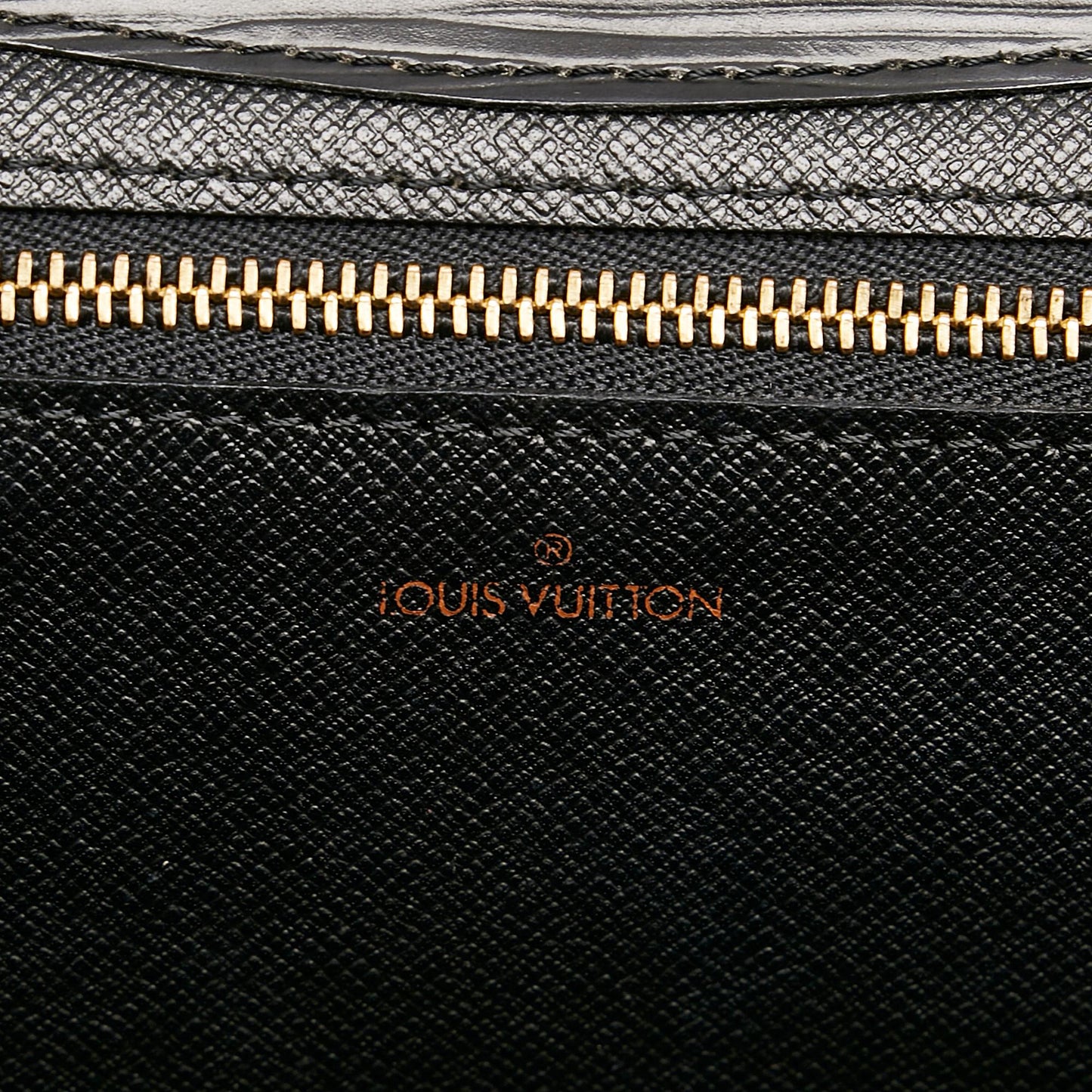 Louis Vuitton Epi Montaigne Clutch (SHG-iTS5fr)