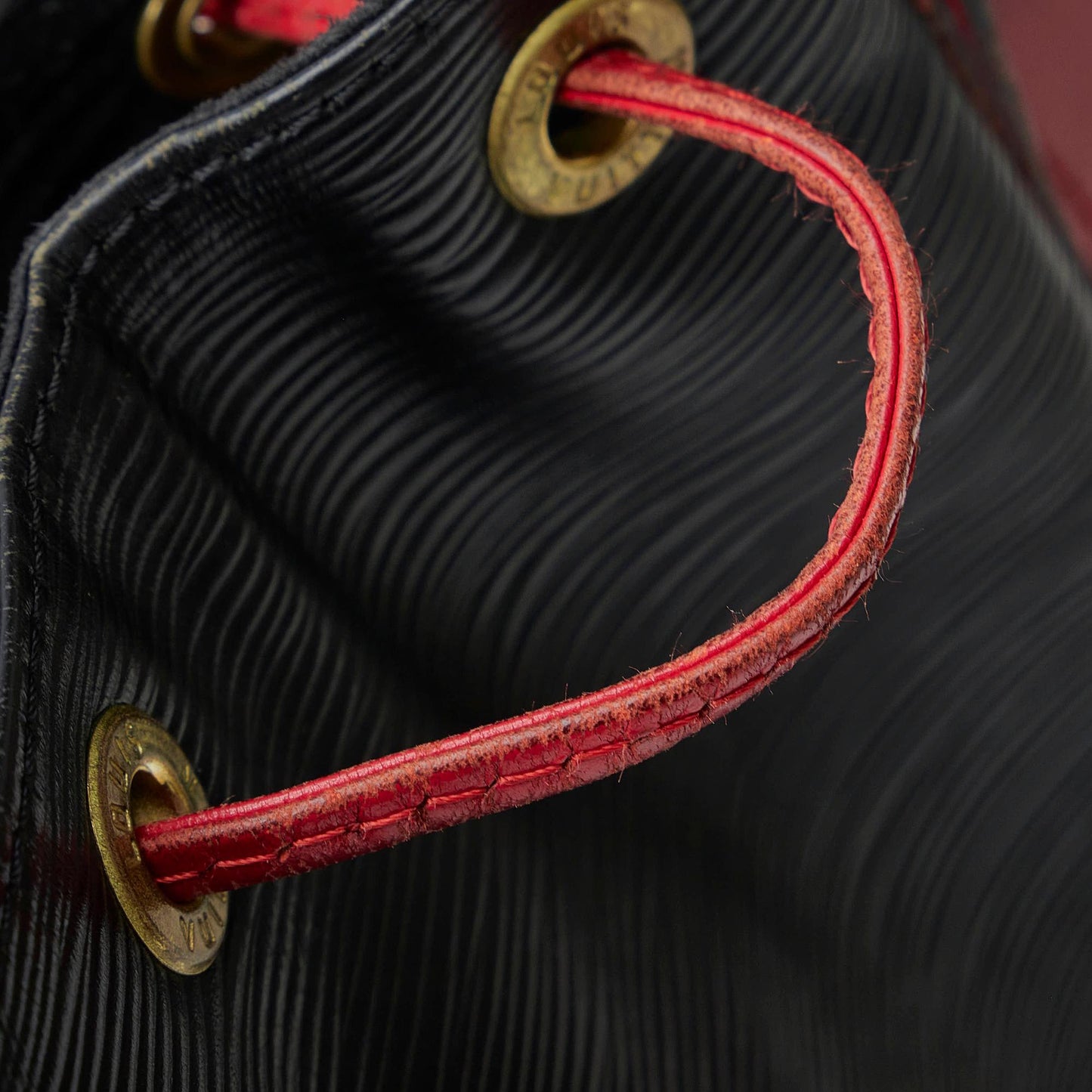 Louis Vuitton Epi Noe Bicolor (SHG-8VcwOZ)