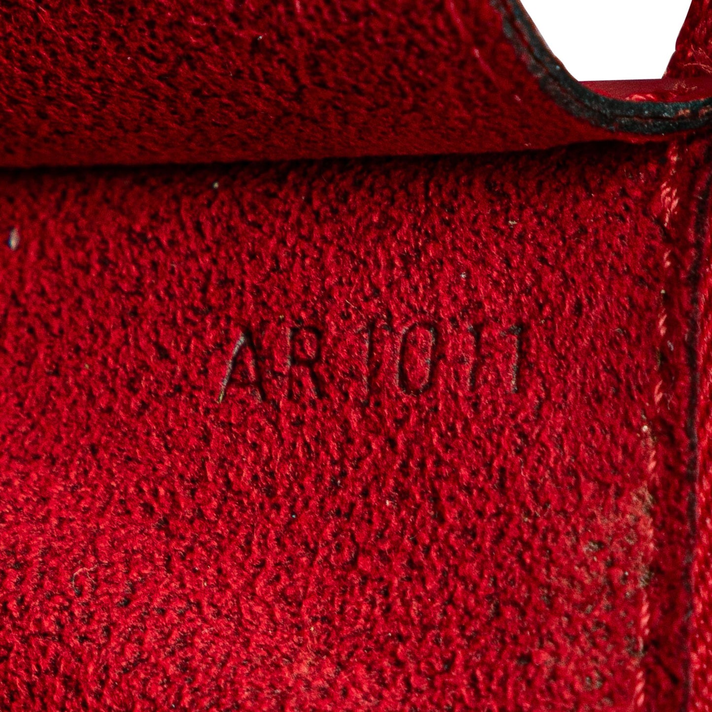 Louis Vuitton Epi Pochette Accessoires (SHG-GgigrP)