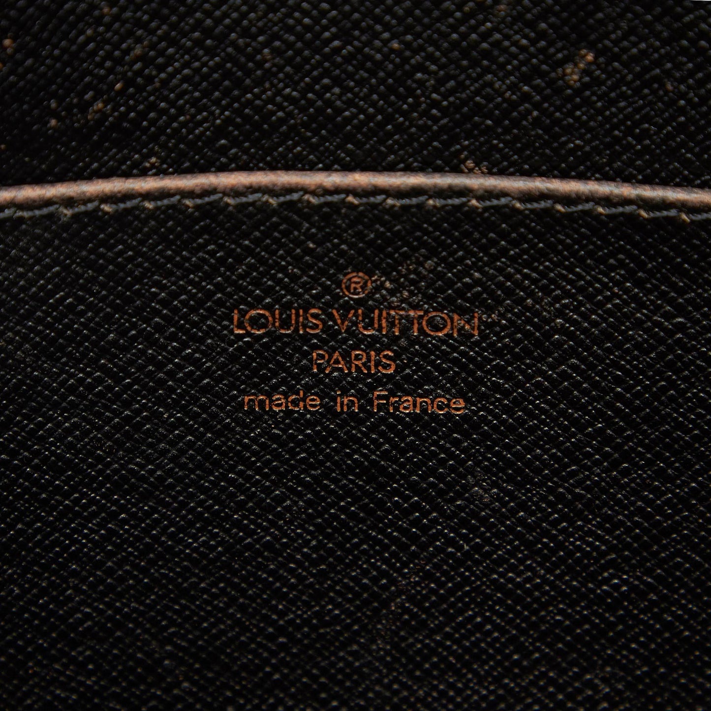 Louis Vuitton Epi Pochette Homme (SHG-31670)