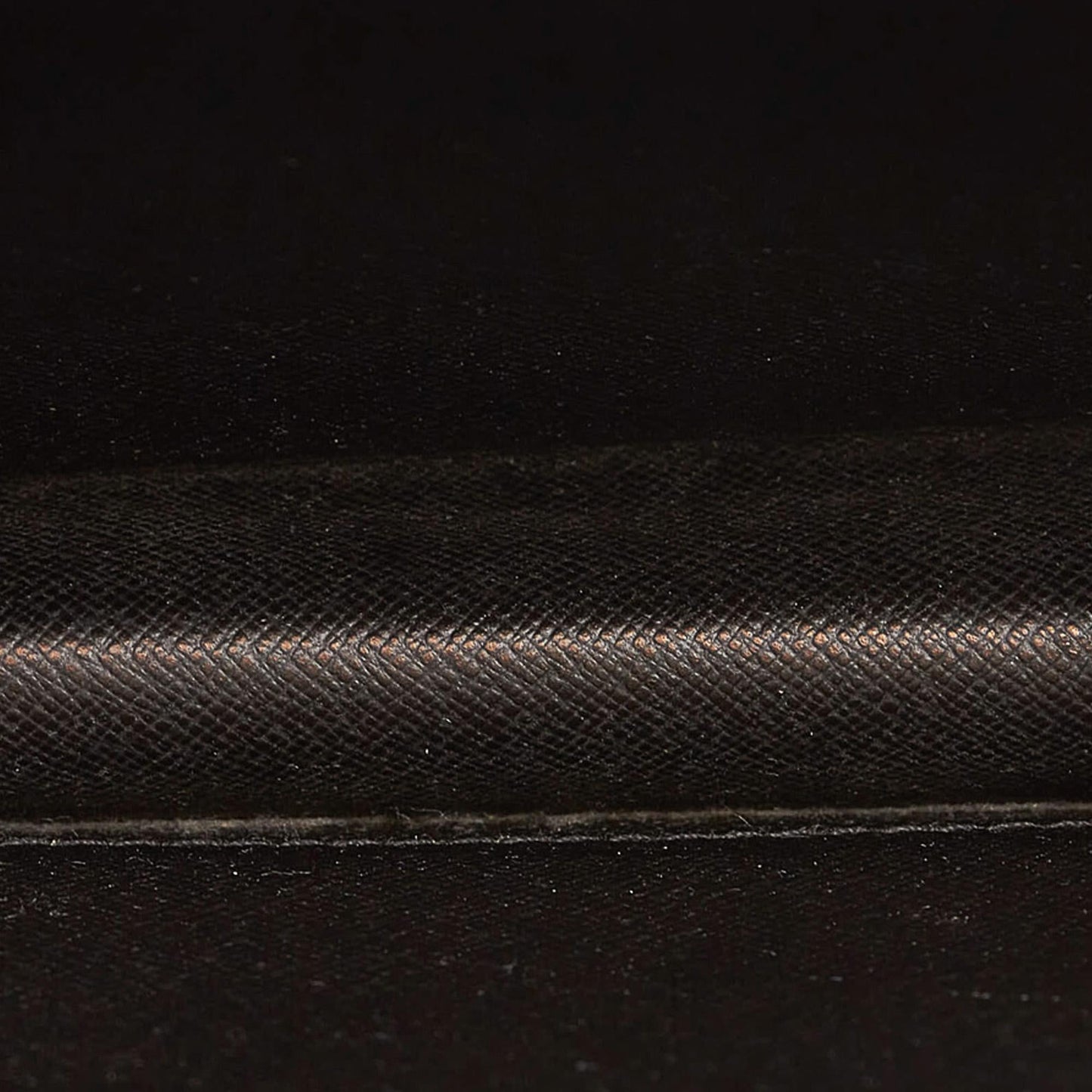 Louis Vuitton Epi Pochette Homme (SHG-32881)