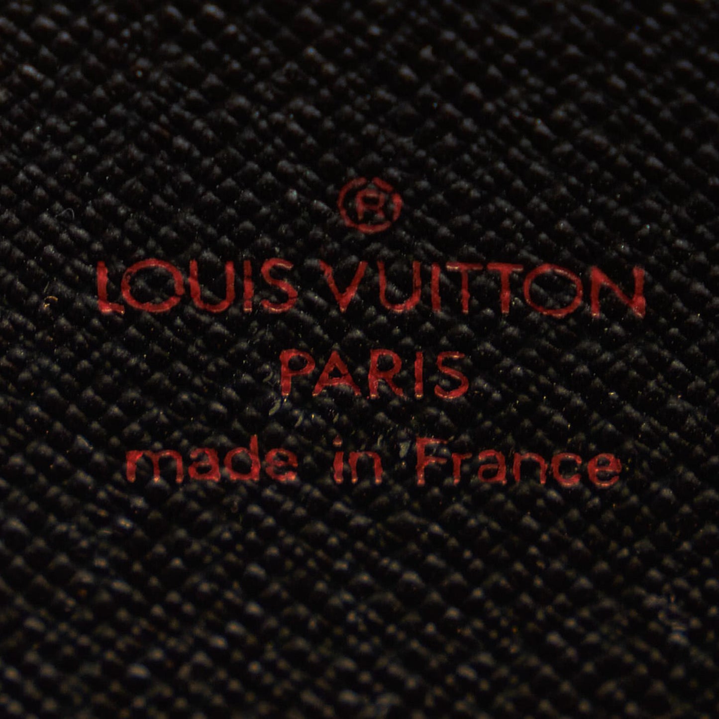Louis Vuitton Epi Pochette Homme (SHG-32881)