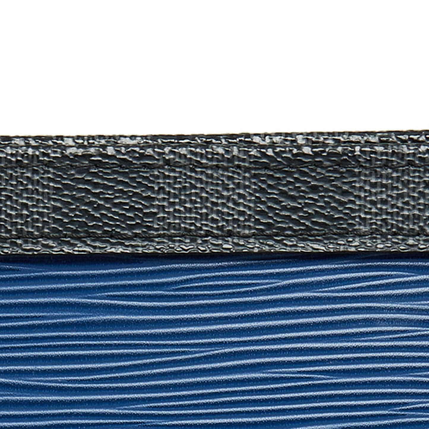 Louis Vuitton Epi Pochette Voyage MM (SHG-fhuM3i)