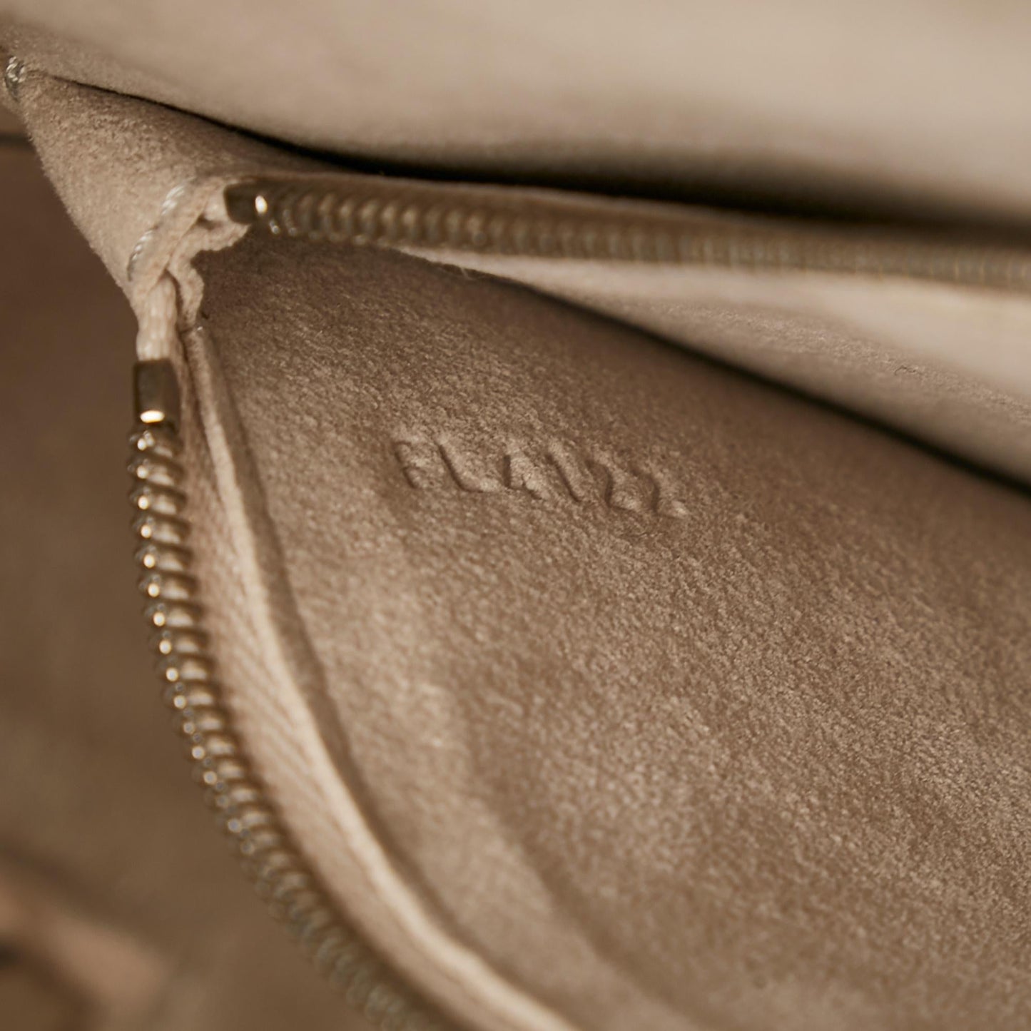 Louis Vuitton Epi Pont Neuf PM (SHG-35828)