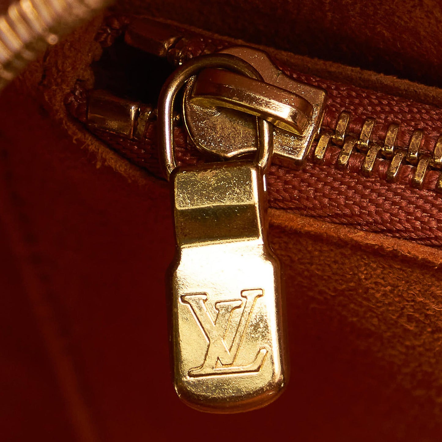 Louis Vuitton Epi Pont Neuf (SHG-37431)
