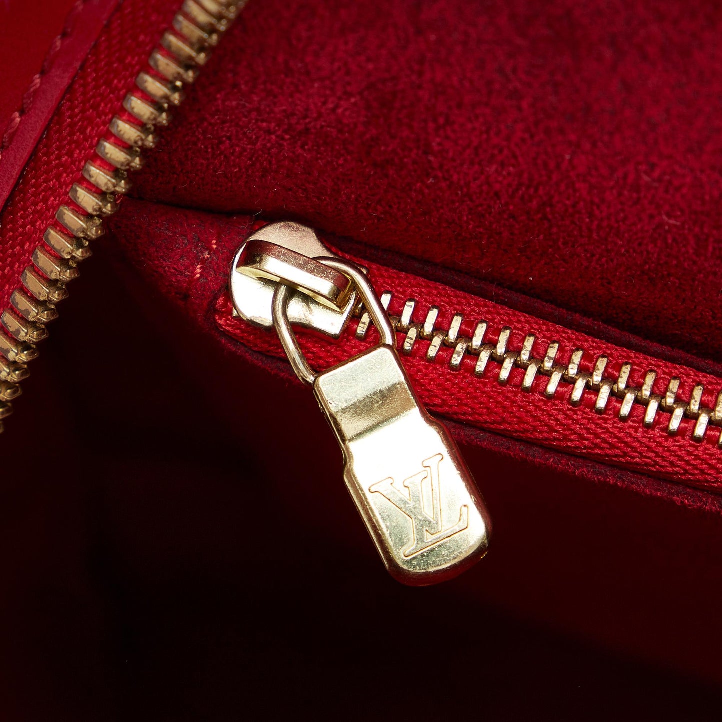 Louis Vuitton Epi Pont Neuf (SHG-eqpVAR)