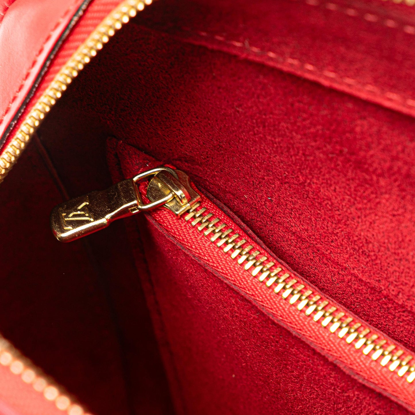 Louis Vuitton Epi Pont Neuf