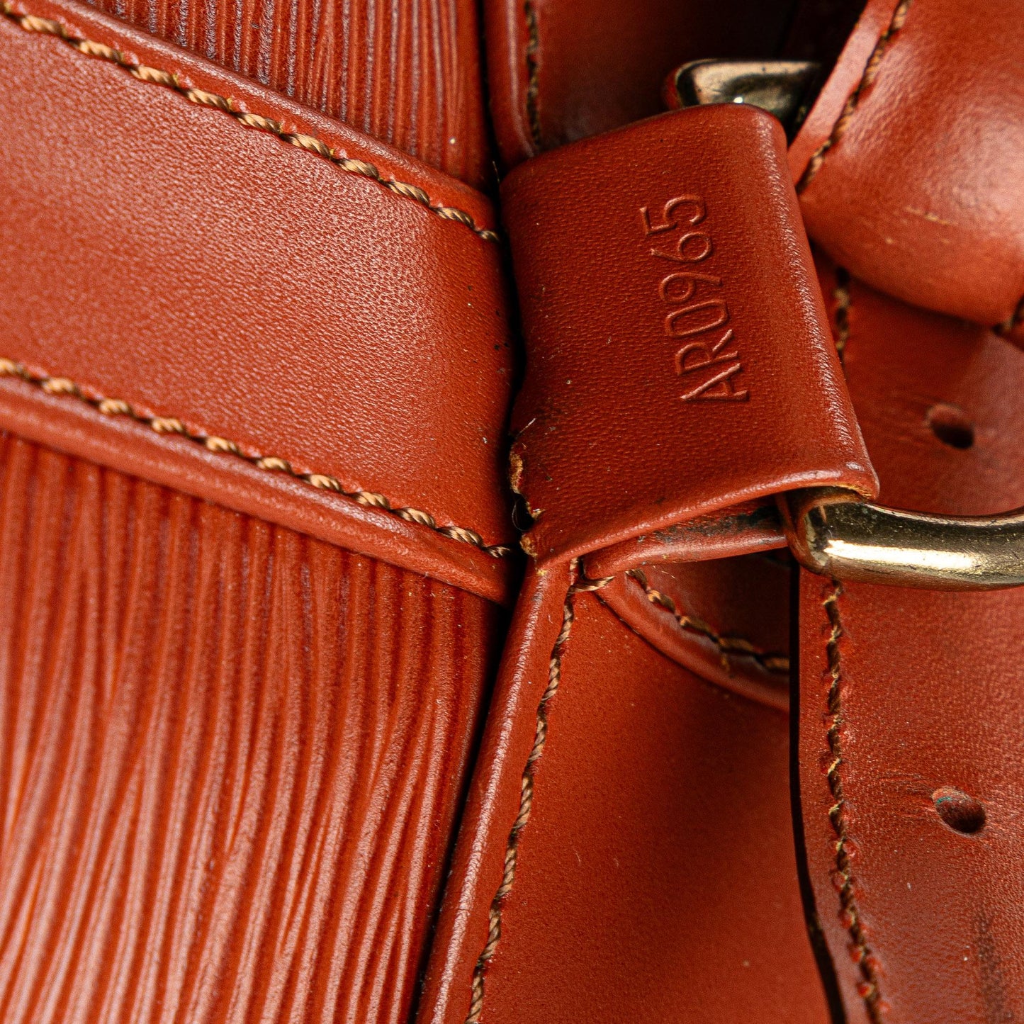 Louis Vuitton Epi Randonnee PM (SHG-8RnLDR)