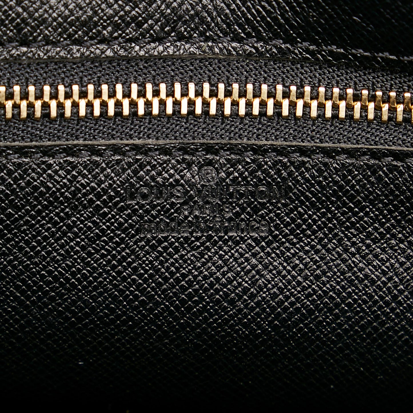 Louis Vuitton Epi Trocadero 24 (SHG-31399)