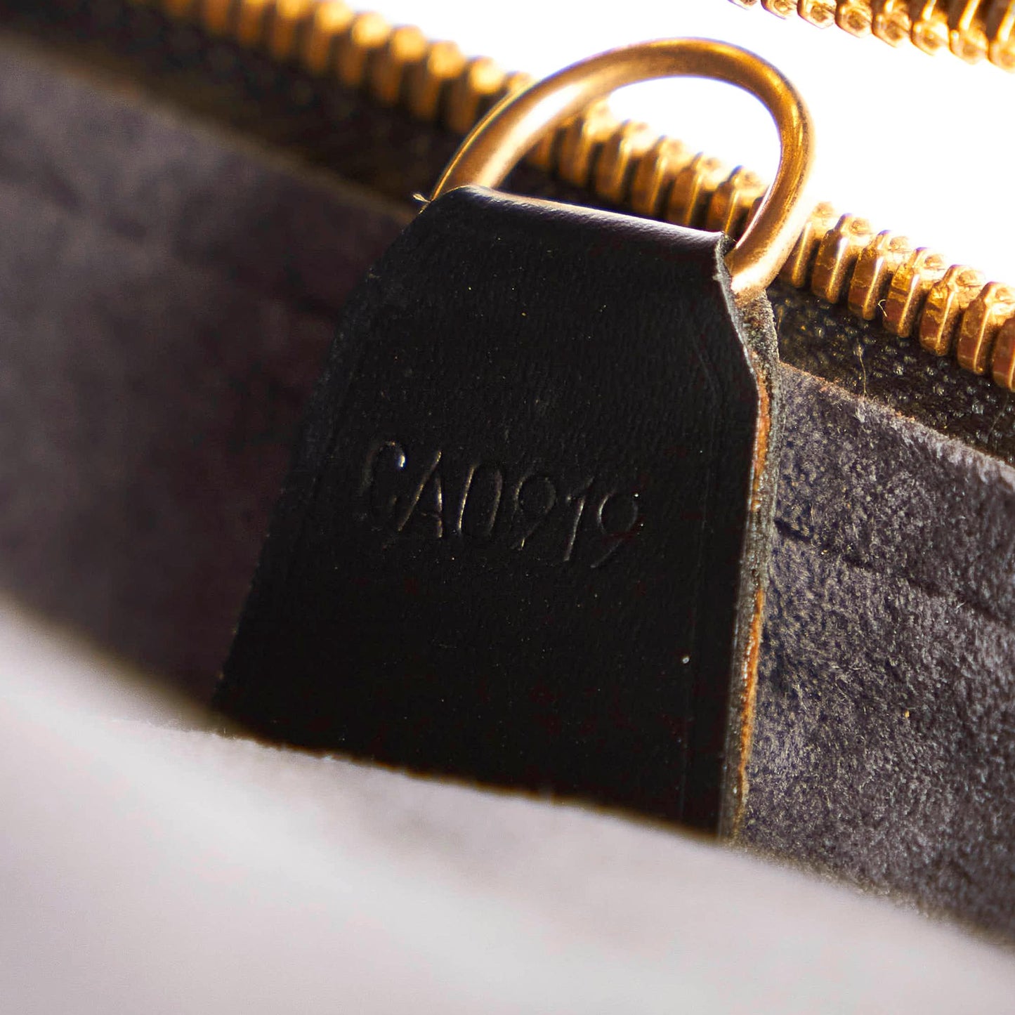 Louis Vuitton Epi Voltaire (SHG-30197)
