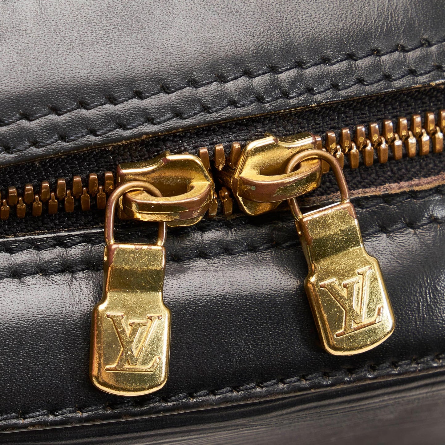 Louis Vuitton Epi Voltaire (SHG-31307)