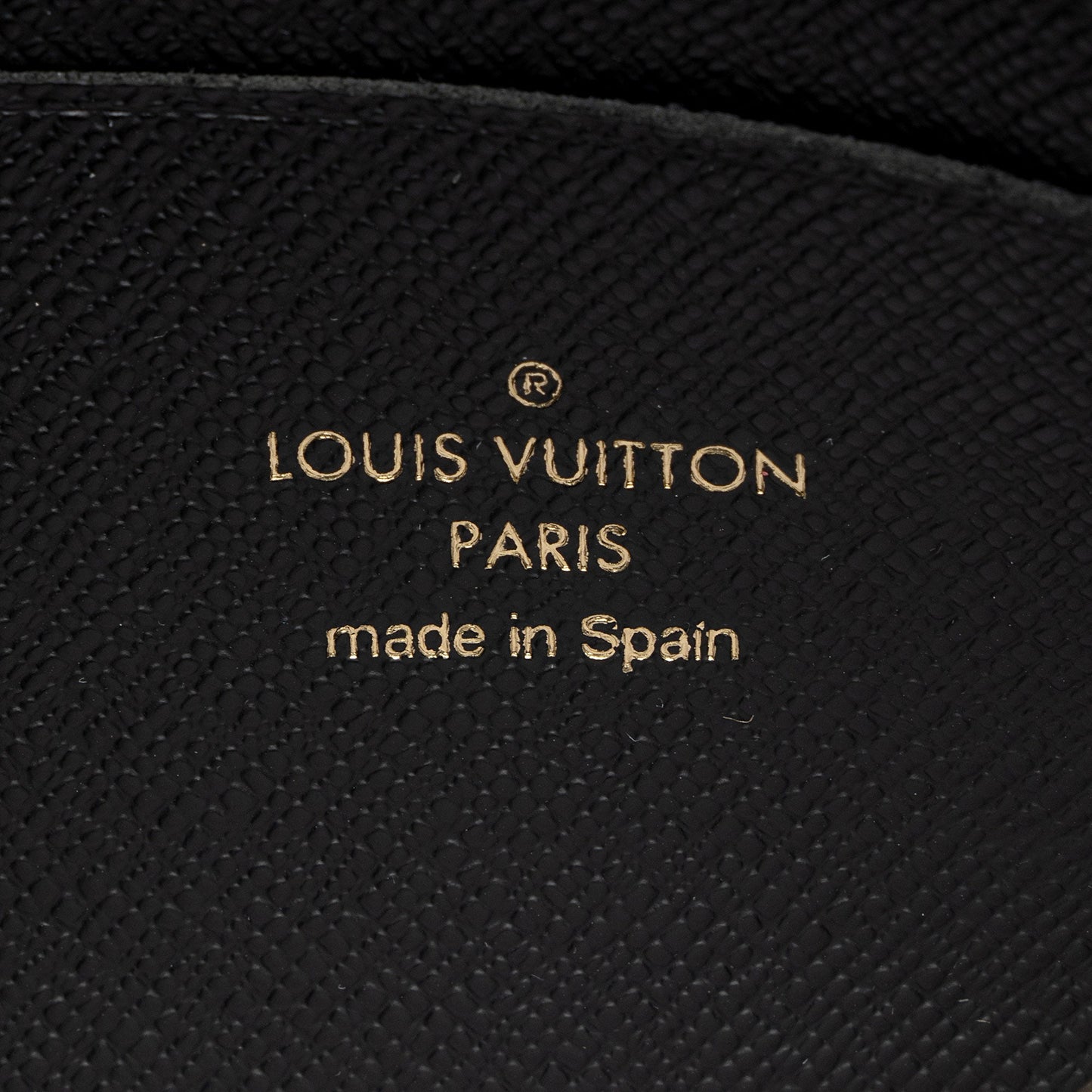 Louis Vuitton Giant Monogram Canvas Double Zip Pochette (SHF-qlqavz)