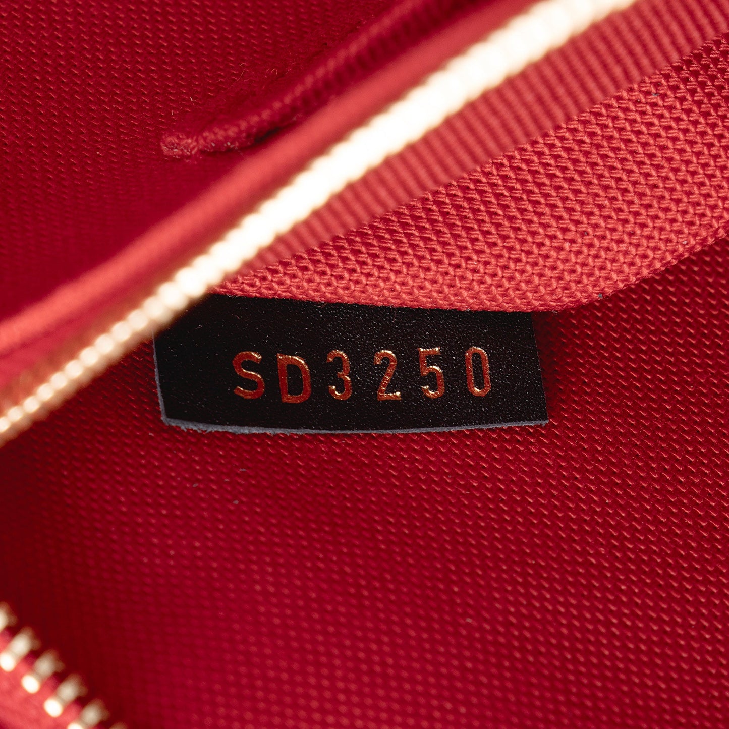 Louis Vuitton Giant Monogram Canvas Onthego MM Tote (SHF-qOGGJv)