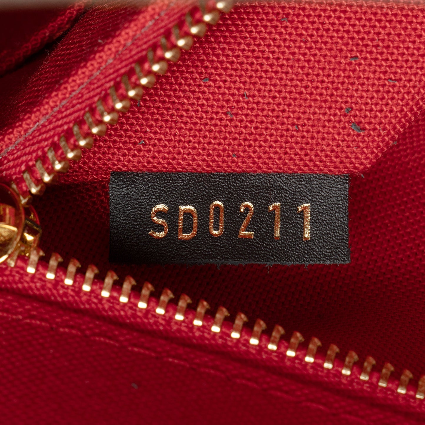 Louis Vuitton Giant Monogram Canvas Onthego MM Tote (SHF-KrVC5o)