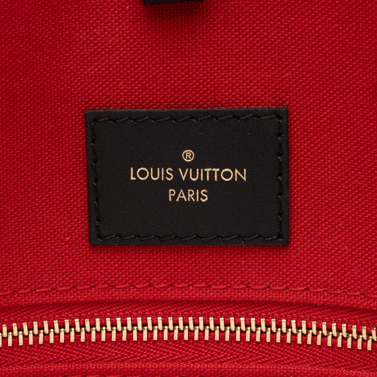 Louis Vuitton Giant Monogram Canvas Onthego MM Tote (SHF-KrVC5o)