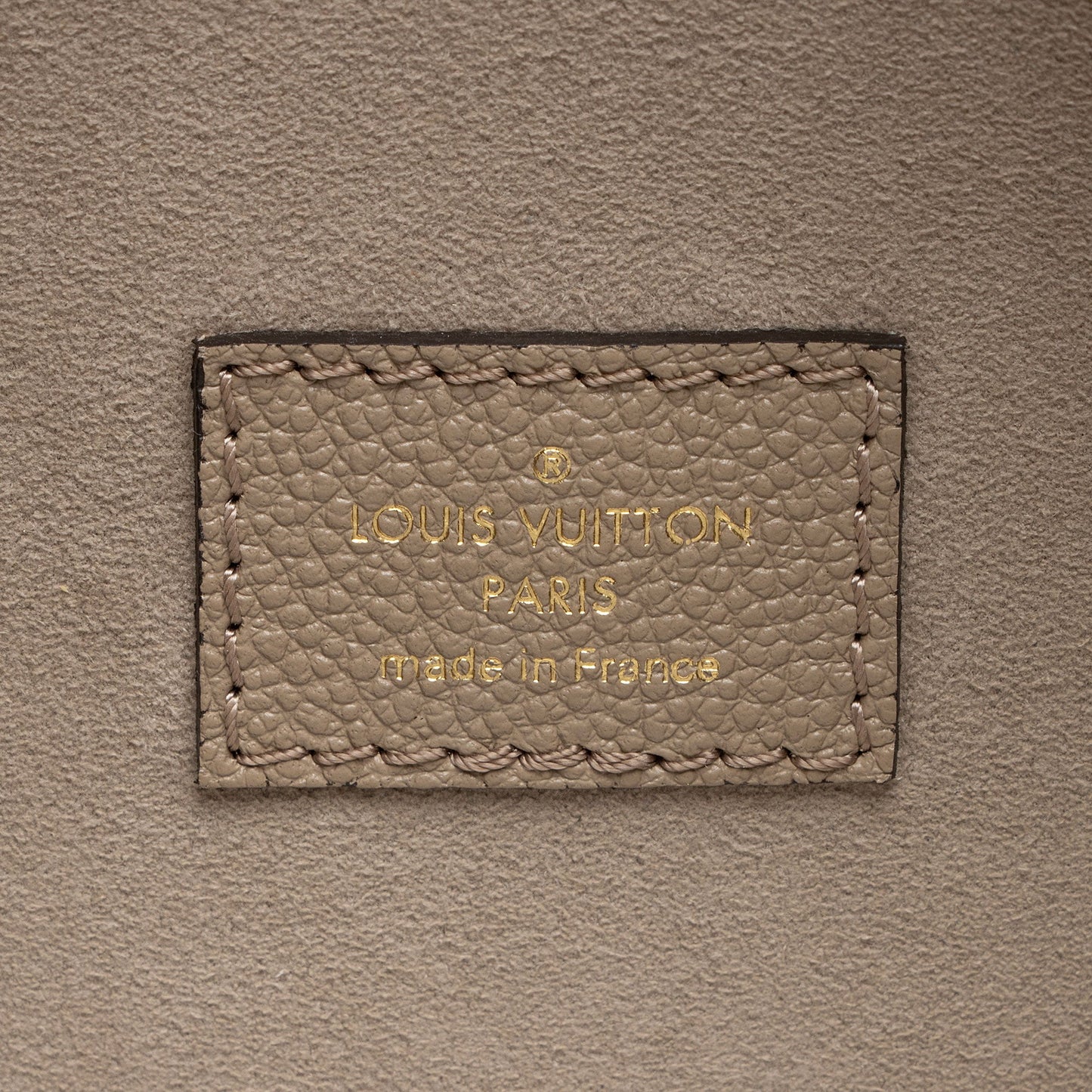 Louis Vuitton Giant Monogram Empreinte Canvas Loop Hobo (SHF-sV2LUu)