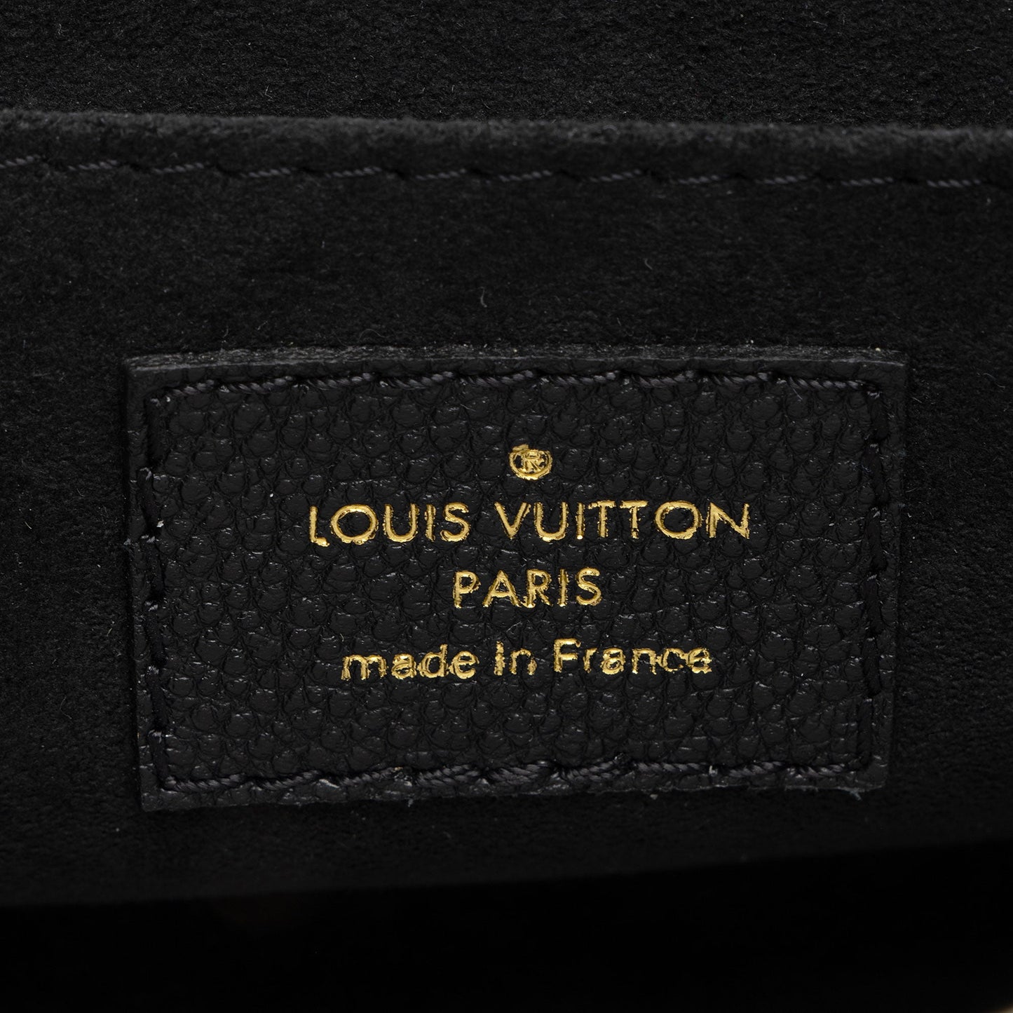 Louis Vuitton Giant Monogram Empreinte Favorite NM Shoulder Bag (SHF-EaKohQ)