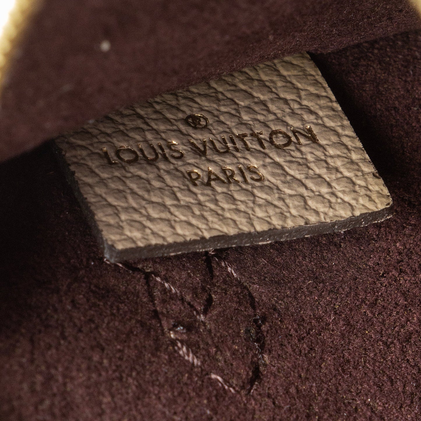 Louis Vuitton Giant Monogram Empreinte Neverfull MM Pochette (SHF-23151)