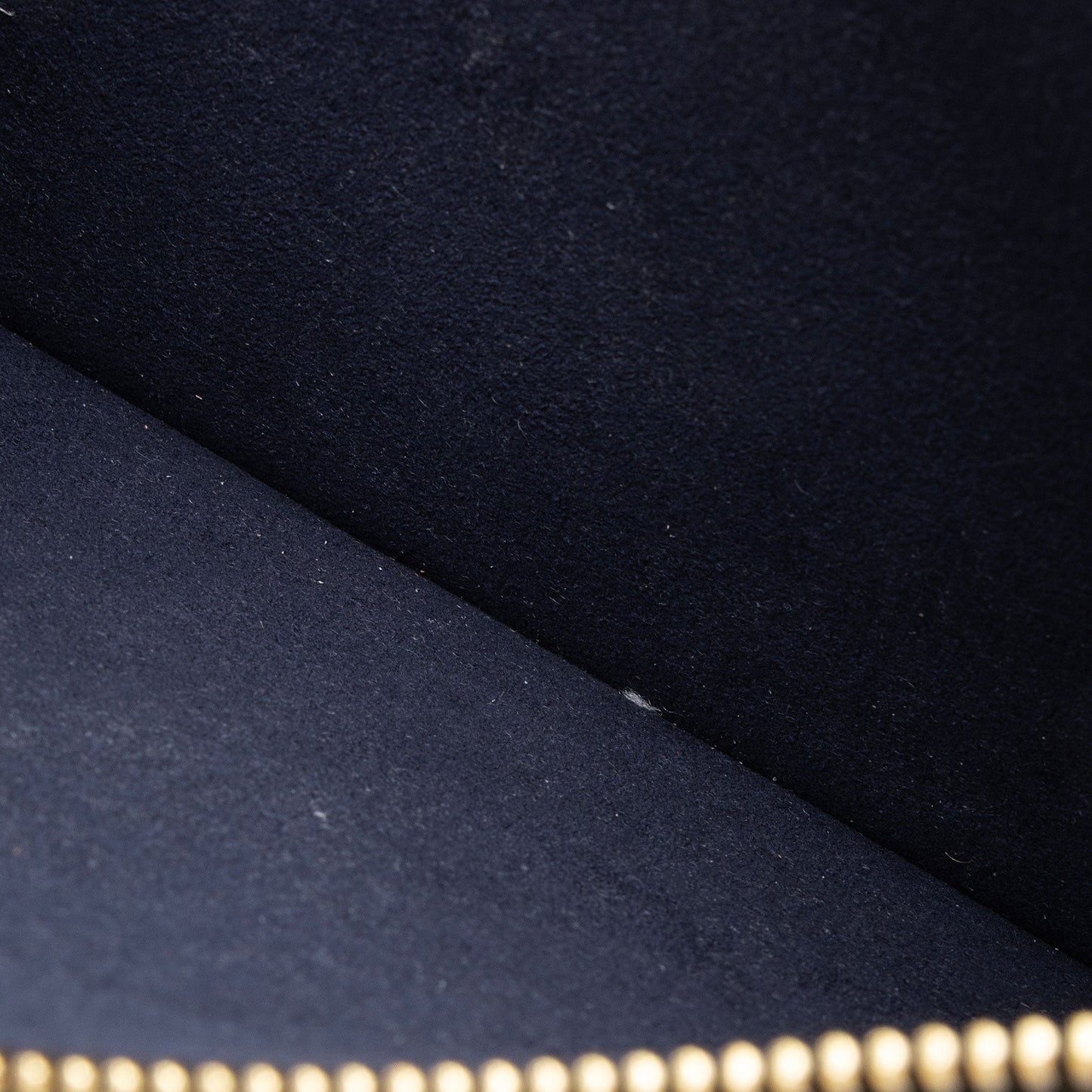 Louis Vuitton Giant Monogram Empreinte Neverfull MM Pochette (SHF-nVmtJ1)