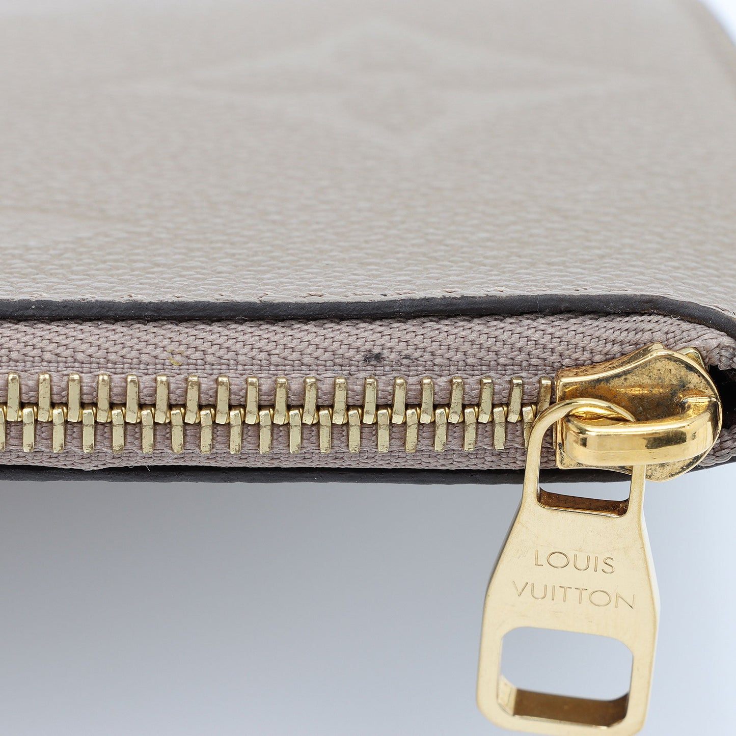 Louis Vuitton Giant Monogram Empreinte Neverfull MM Pochette (SHF-j02cLE)