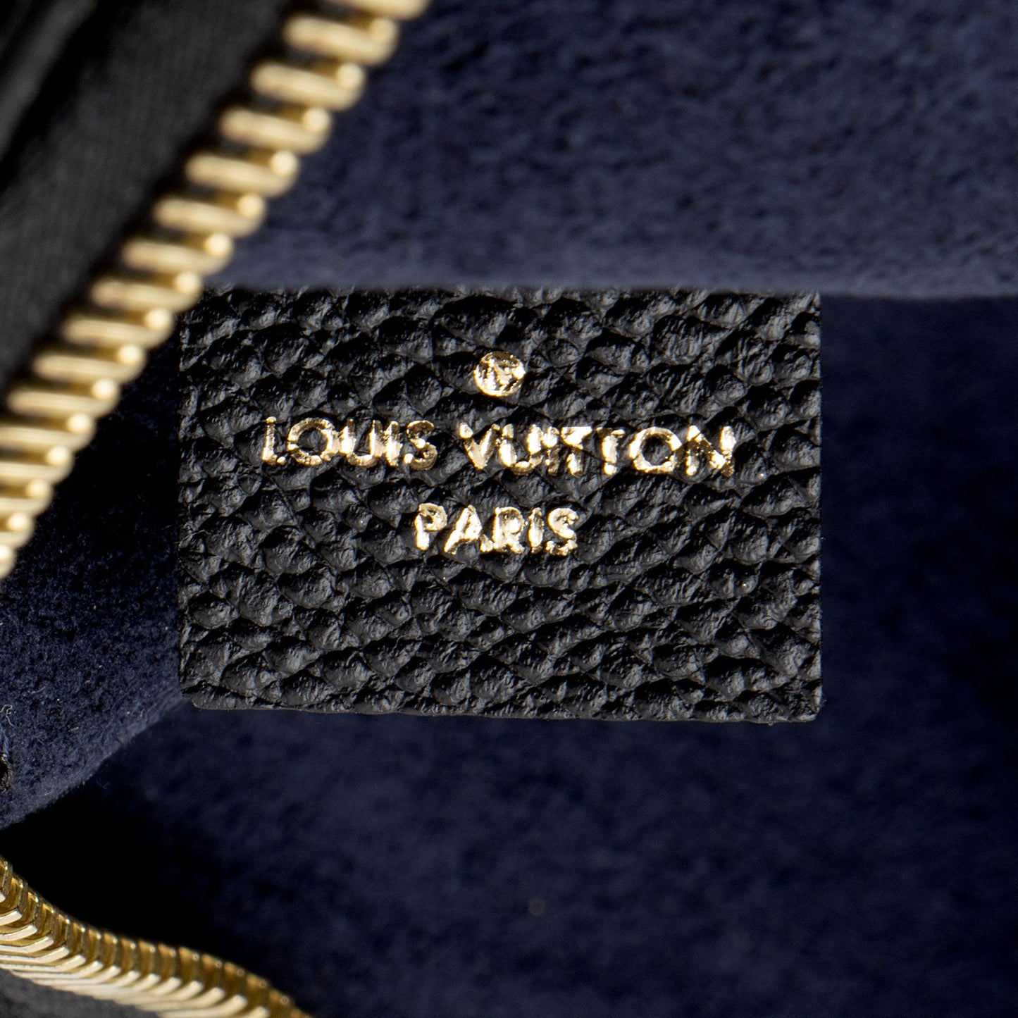 Louis Vuitton Giant Monogram Empreinte Neverfull MM Pochette (SHF-hWk5p3)