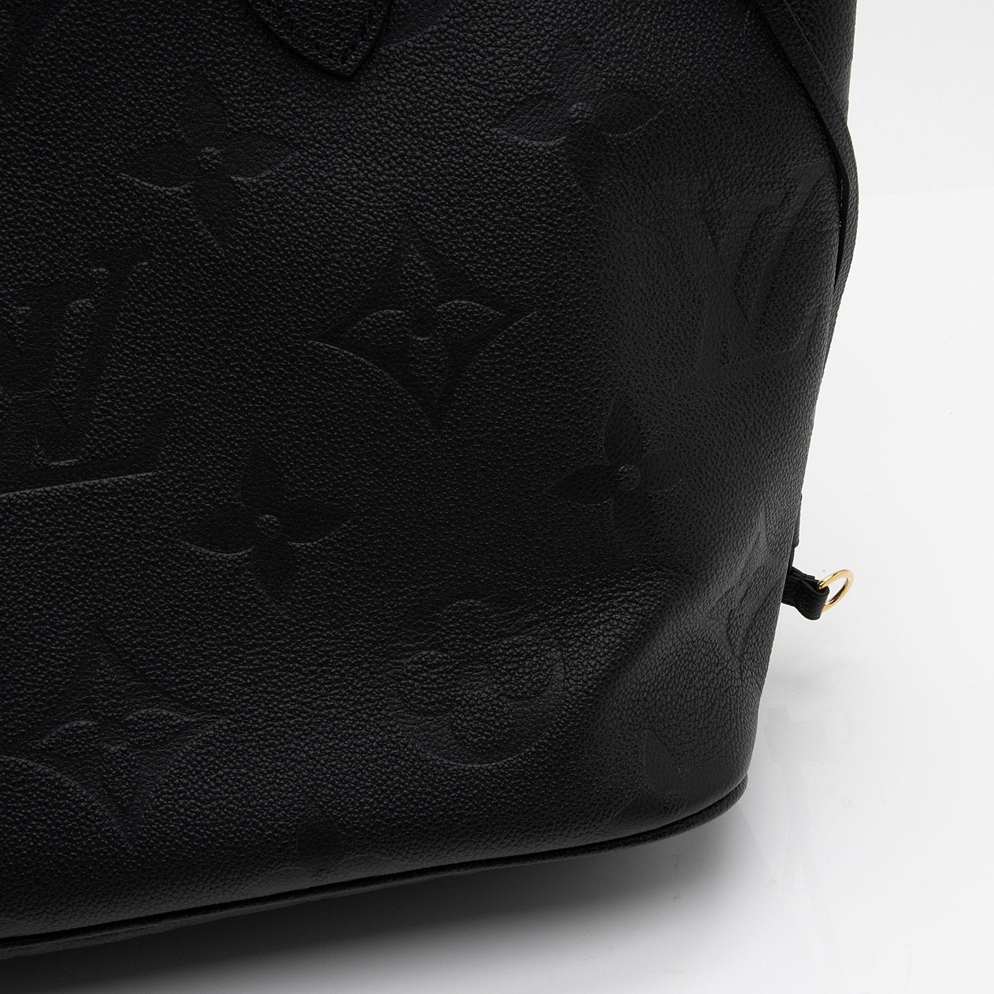 Louis Vuitton Giant Monogram Empreinte Neverfull MM Tote (SHF-UKP8KU)