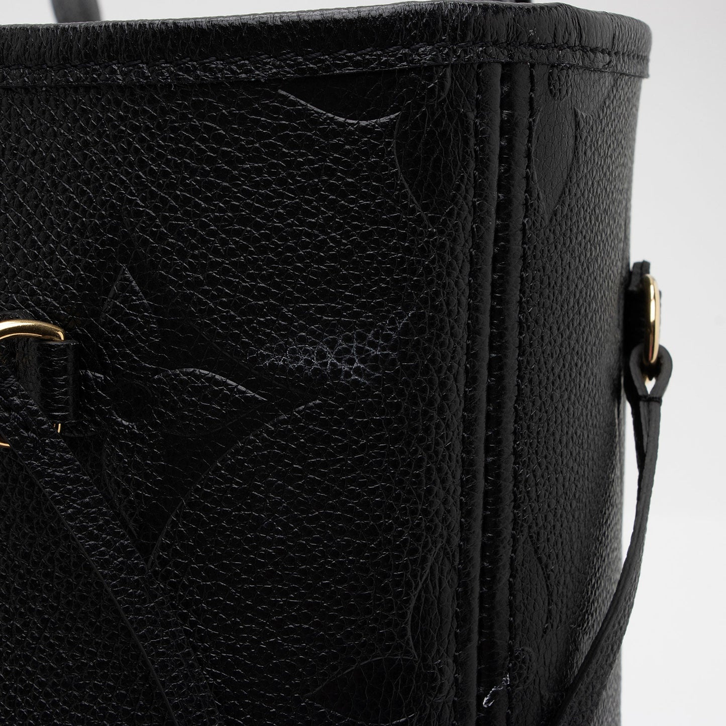 Louis Vuitton Giant Monogram Empreinte Neverfull MM Tote (SHF-gknuRH)