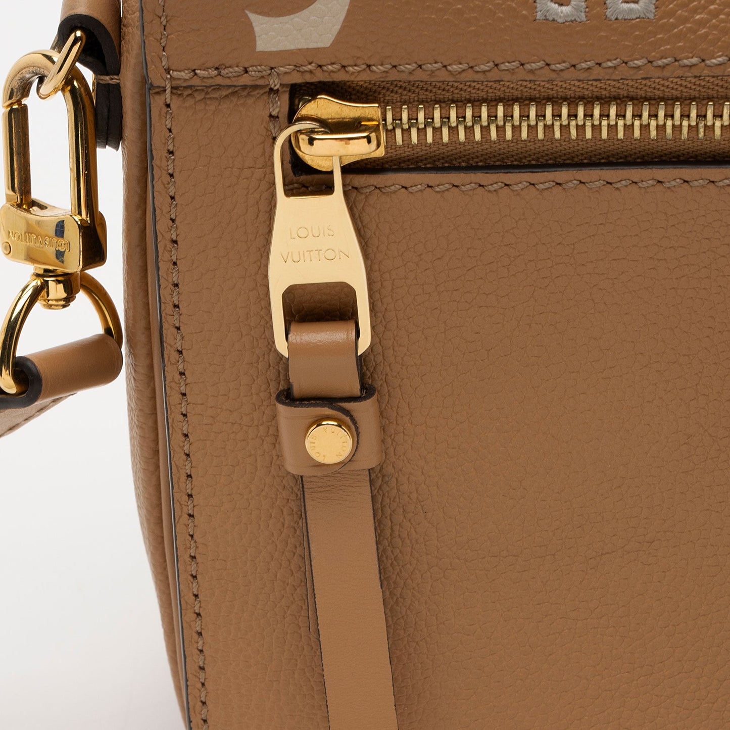 Louis Vuitton Giant Monogram Empreinte Broderies Pochette Metis Shoulder Bag (SHF-lDl23L)