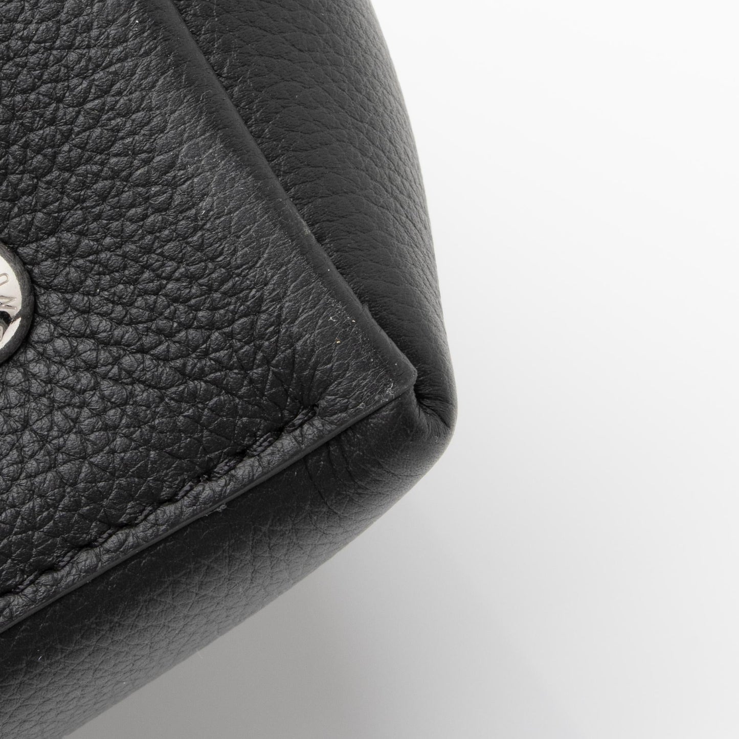 Louis Vuitton Grained Calfskin Lockme Ever MM Satchel (SHF-wlXBsa)