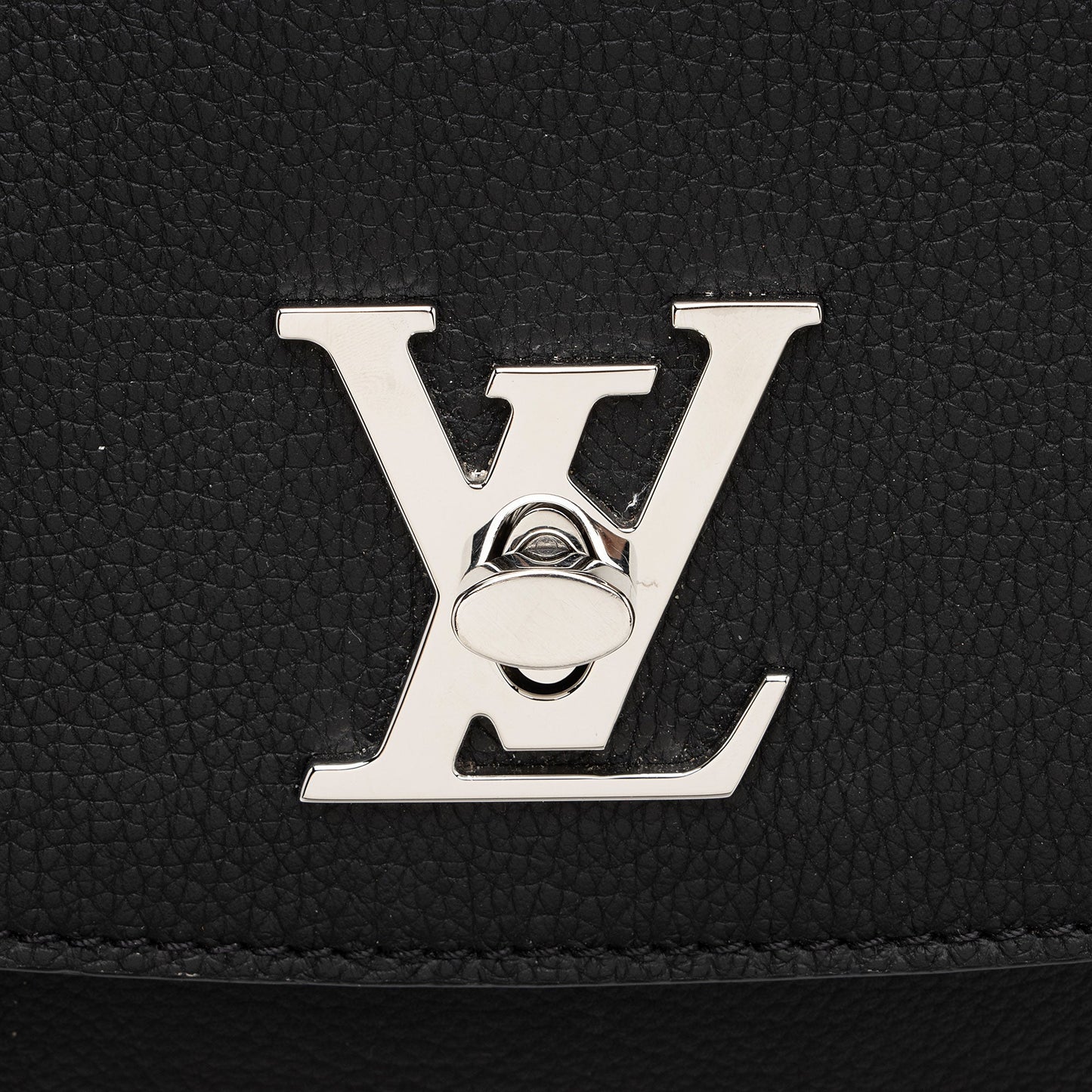 Louis Vuitton Grained Calfskin Lockme Ever MM Satchel (SHF-xxWmqD)