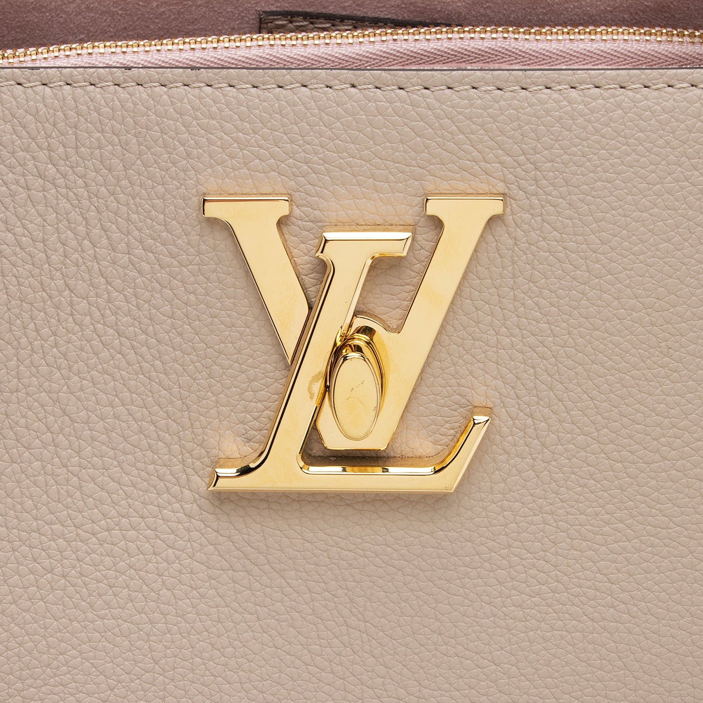 Louis Vuitton Grained Calfskin Lockme Shopper Tote (SHF-rjiNdJ)