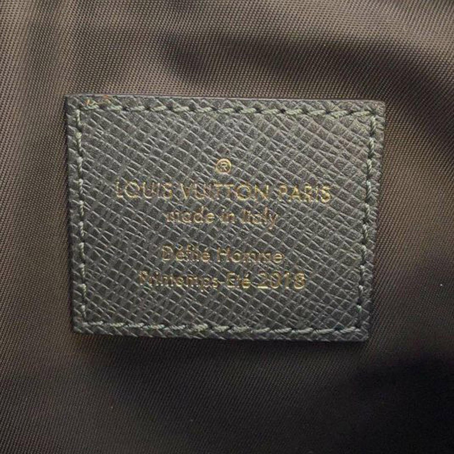 Louis Vuitton Kim Jones Monogram Taiga Bumbag (SHG-DoPq7R)