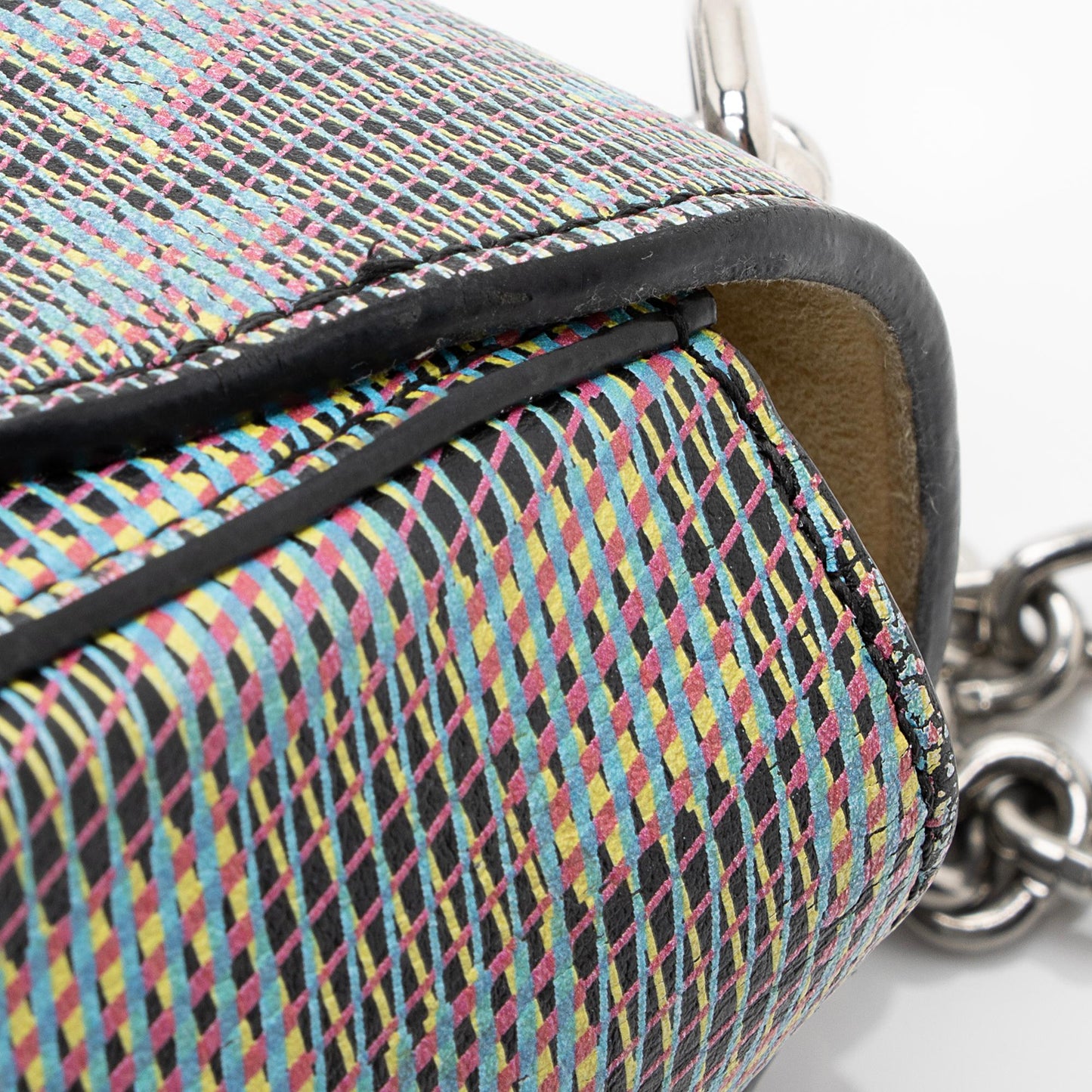 Louis Vuitton Leather Pop Twist MM Shoulder Bag (SHF-23070)