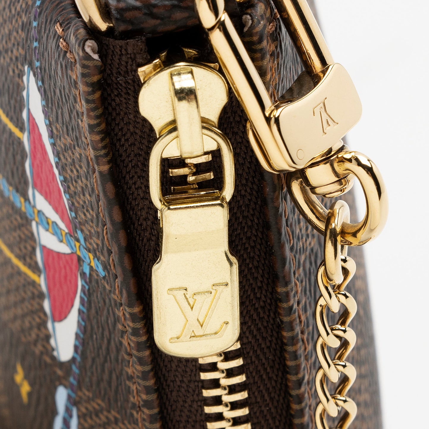 Louis Vuitton Limited Edition Damier Ebene Big Wheel Mini Pochette Accessoires (SHF-22269)