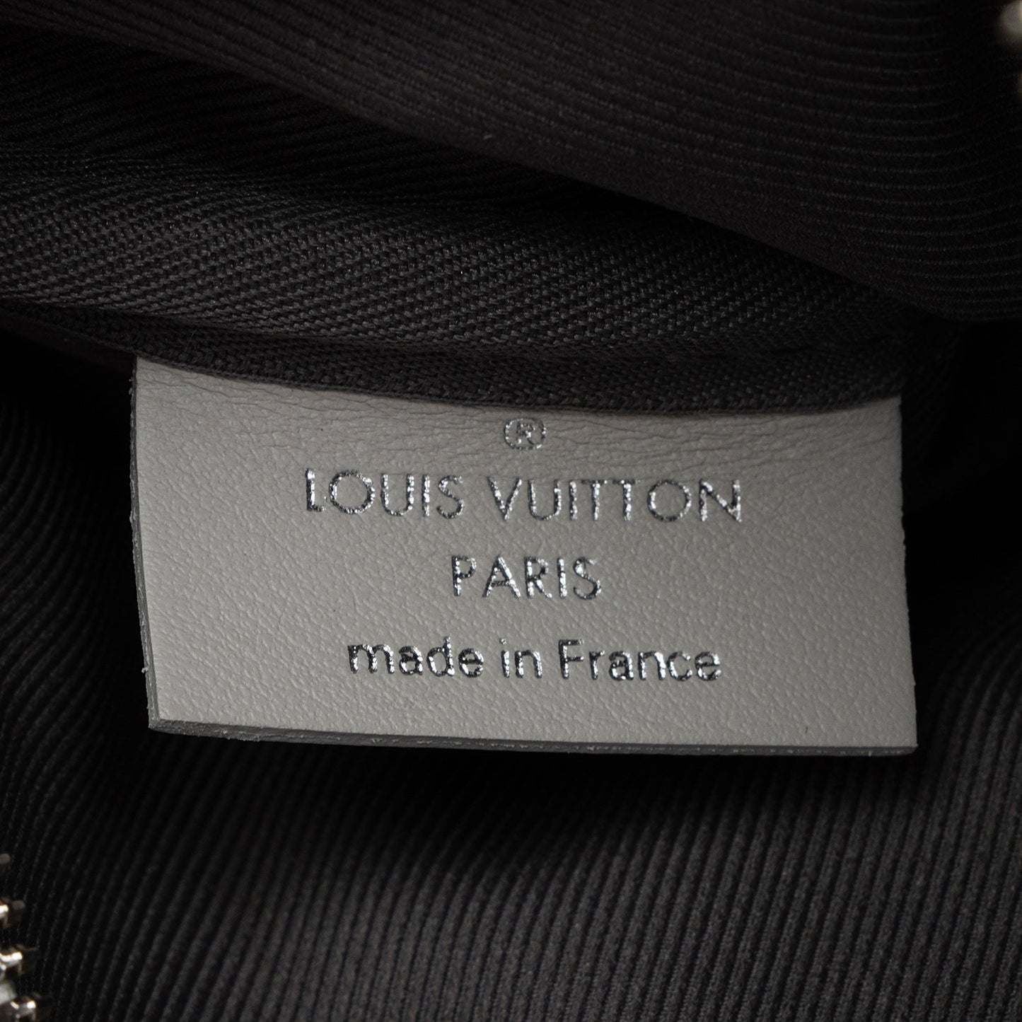 Louis Vuitton Limited Edition Damier Salt Trio Messenger (SHF-5sbmzX)