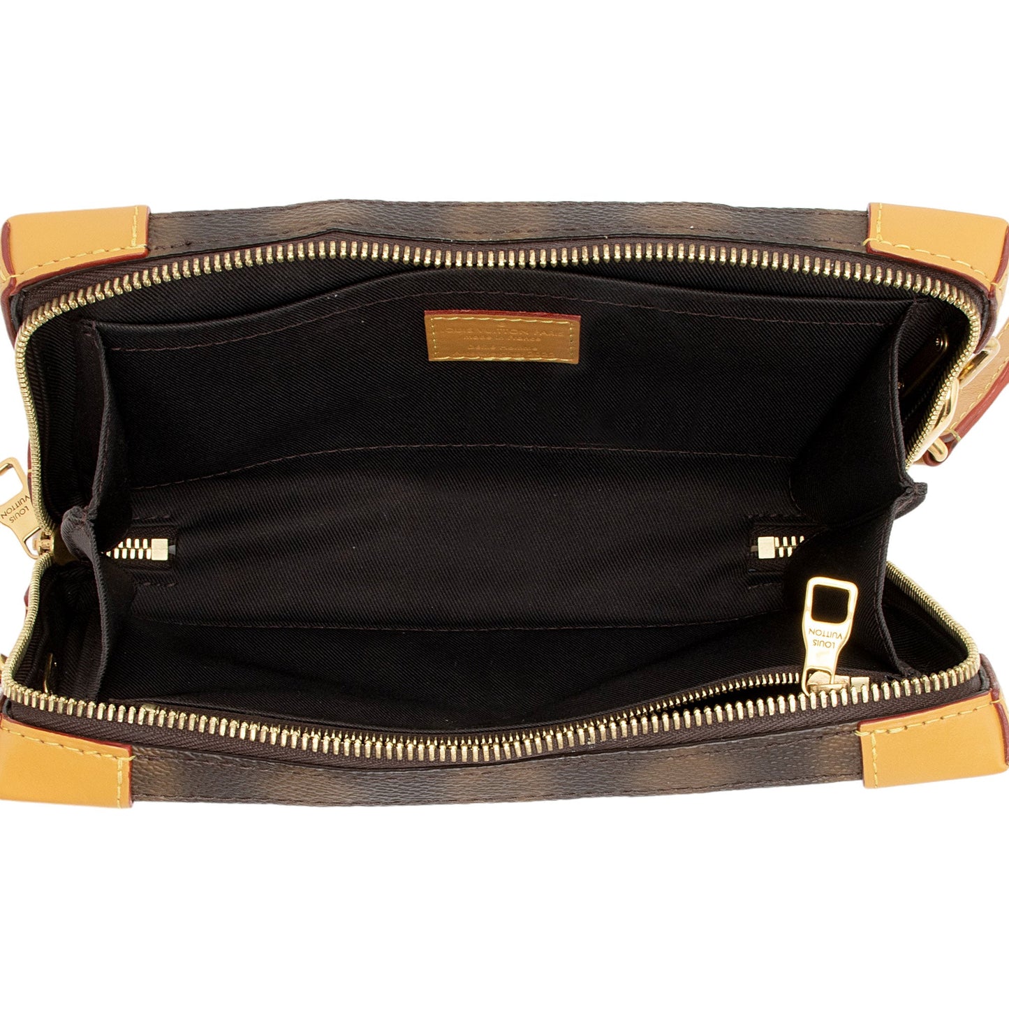 Louis Vuitton Limited Edition Monogram Blurry Soft Trunk Messenger (SHF-VWx6CA)