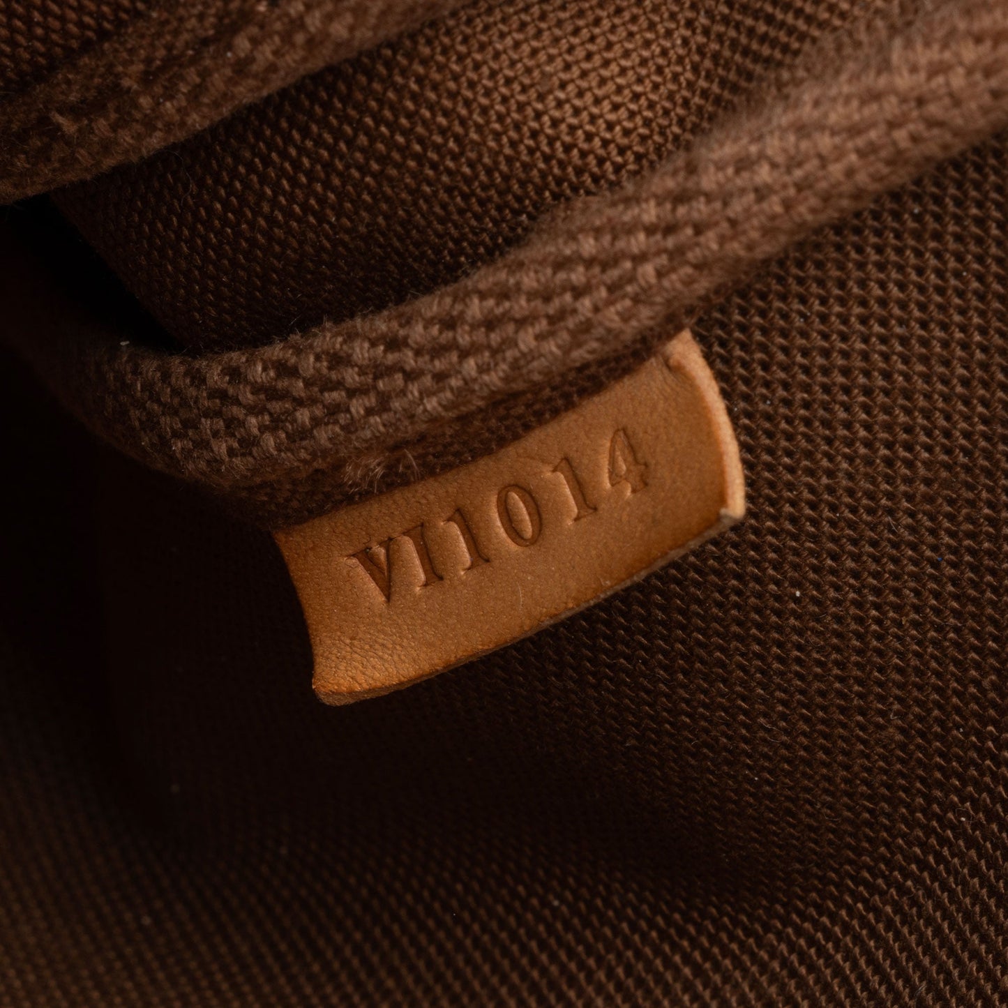 Louis Vuitton Limited Edition Monogram Canvas Cerises Pochette Accessoires (SHF-57CWGW)