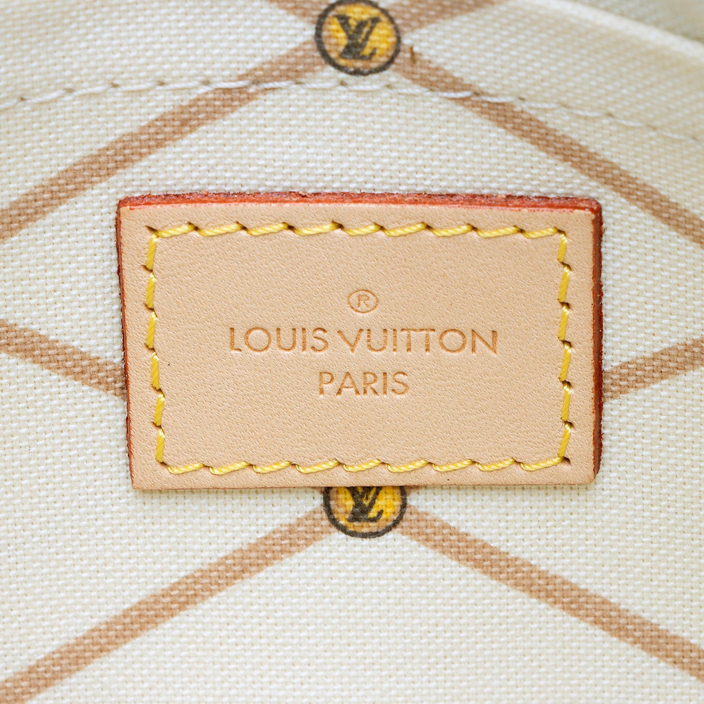 Louis Vuitton Limited Edition Monogram Canvas Summer Trunk Neverfull MM Pochette