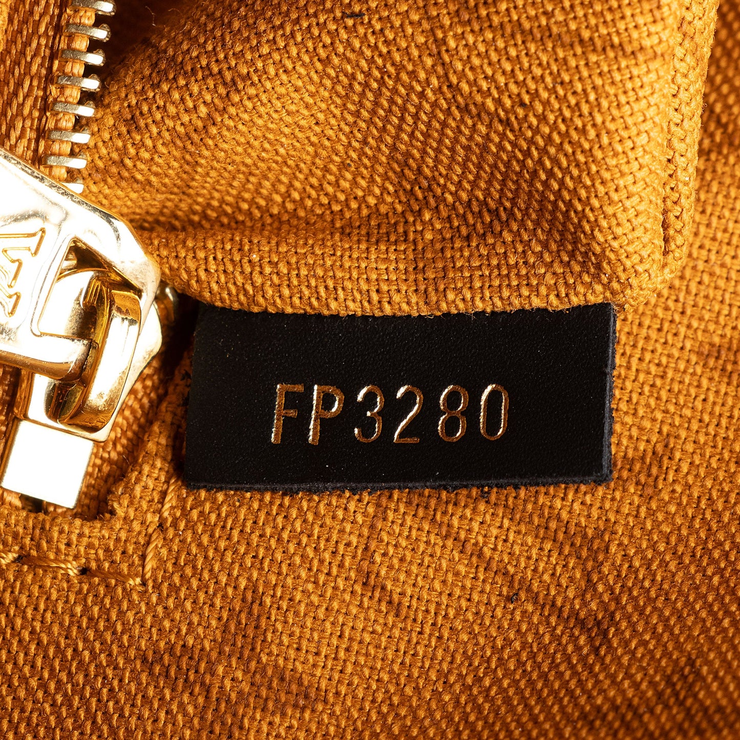Louis Vuitton Limited Edition Monogram Crafty Onthego GM Tote (SHF-4snihc)
