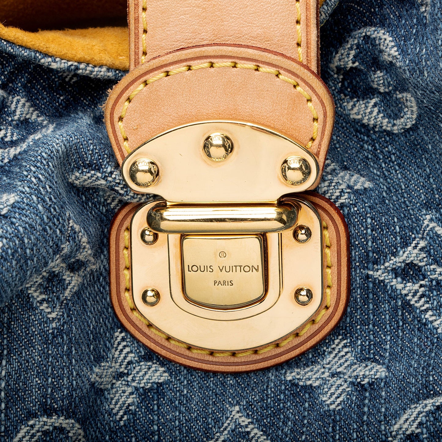 Louis Vuitton Limited Edition Monogram Denim XL Hobo (SHF-nzZZU8)