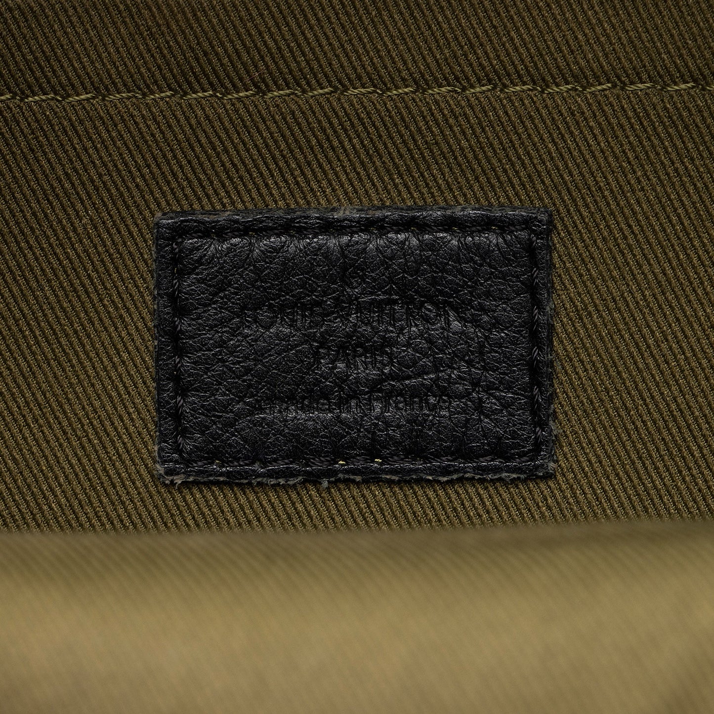 Louis Vuitton Limited Edition Monogram Infrarouge Palm Springs Mini Backpack (SHF-UuoXj7)
