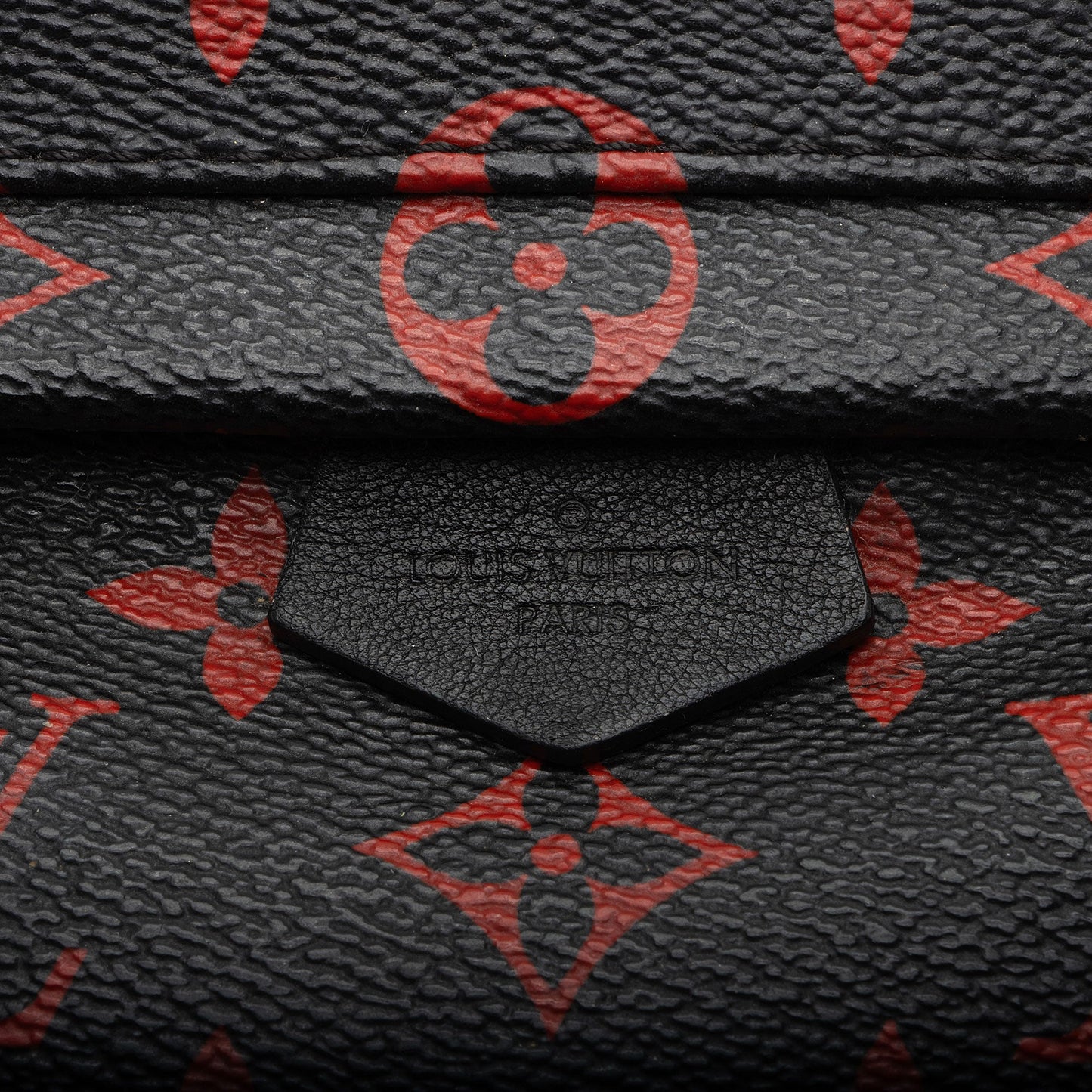Louis Vuitton Limited Edition Monogram Infrarouge Palm Springs Mini Backpack (SHF-UuoXj7)