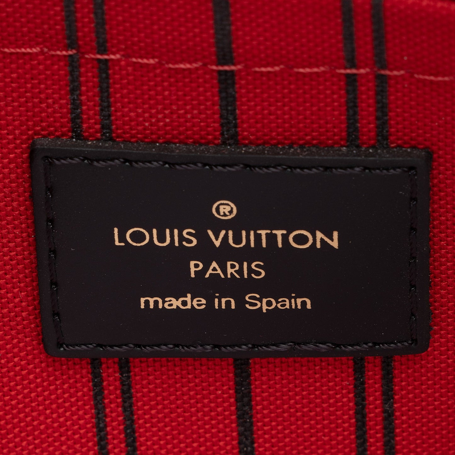 Louis Vuitton Limited Edition Reverse Monogram Canvas Kabuki Pochette (SHF-9VUPm7)