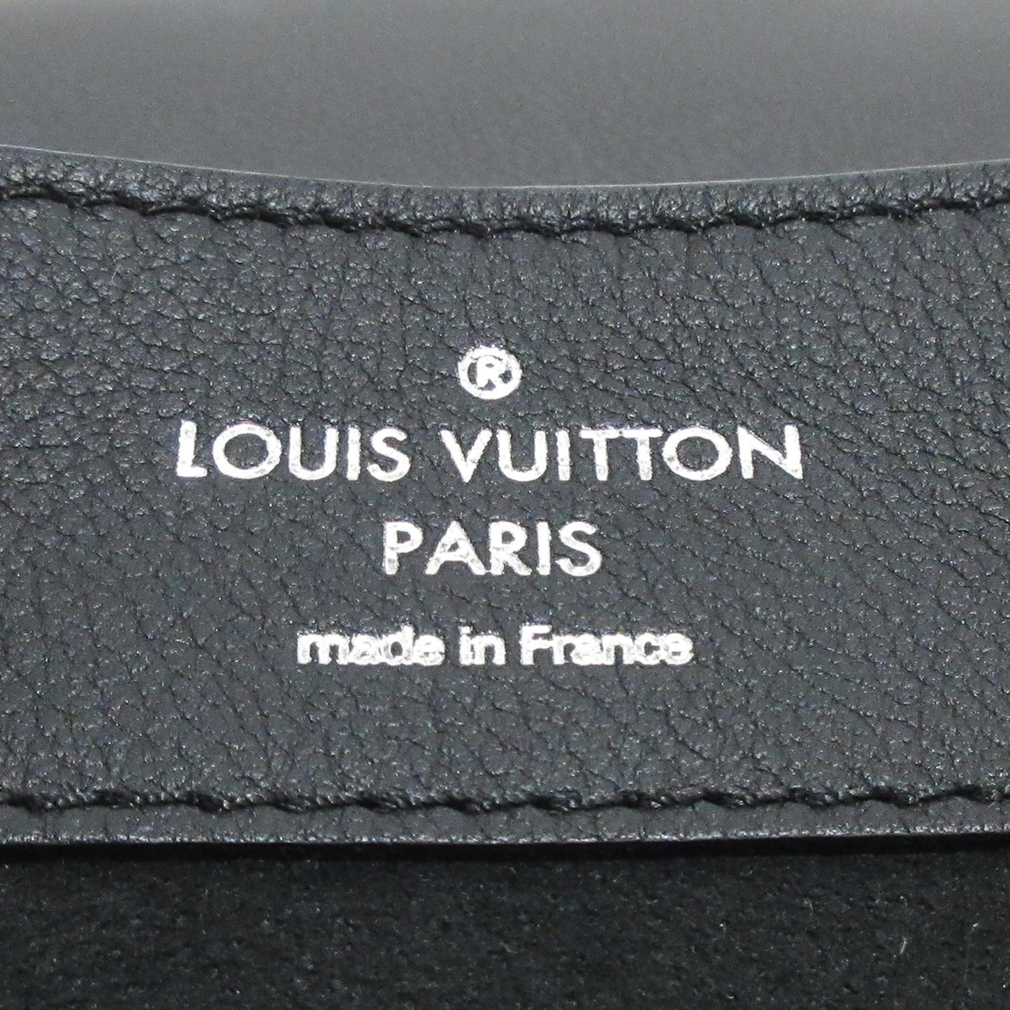 Louis Vuitton LockMe Backpack (SHG-uKWaci)