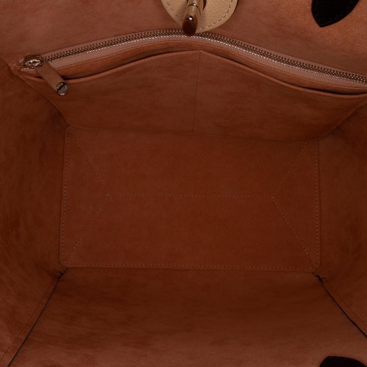 Louis Vuitton LockMe Cabas (SHG-Y3DBMm)