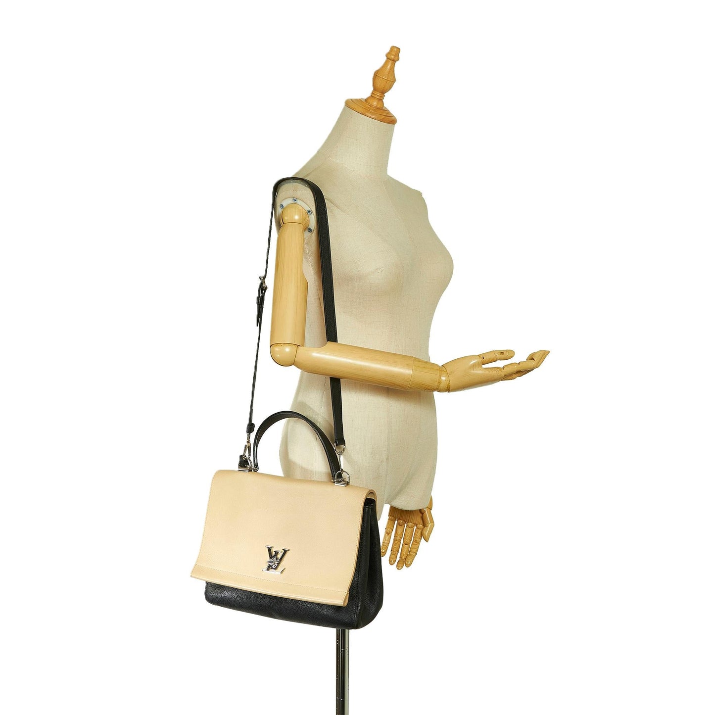 Louis Vuitton LockMe II Satchel (SHG-37419)