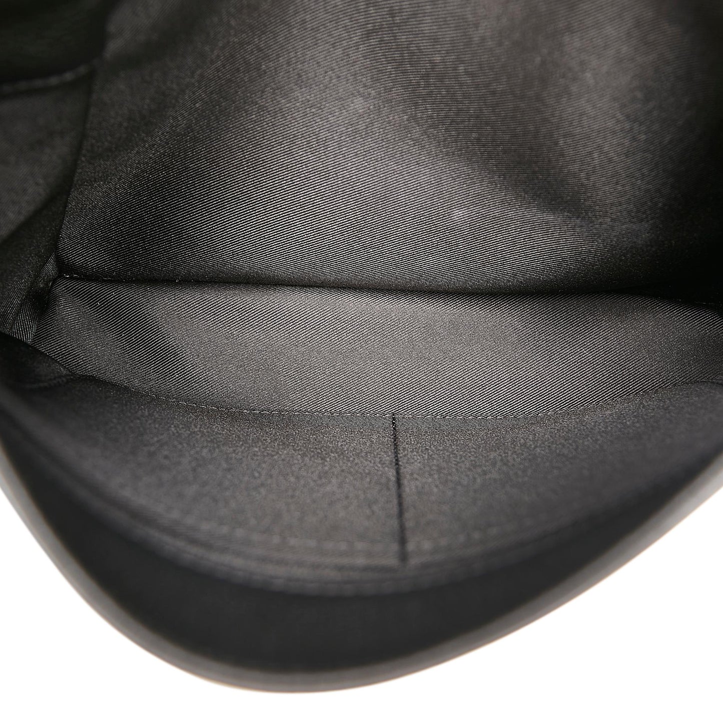 Louis Vuitton LockMe II (SHG-37824)