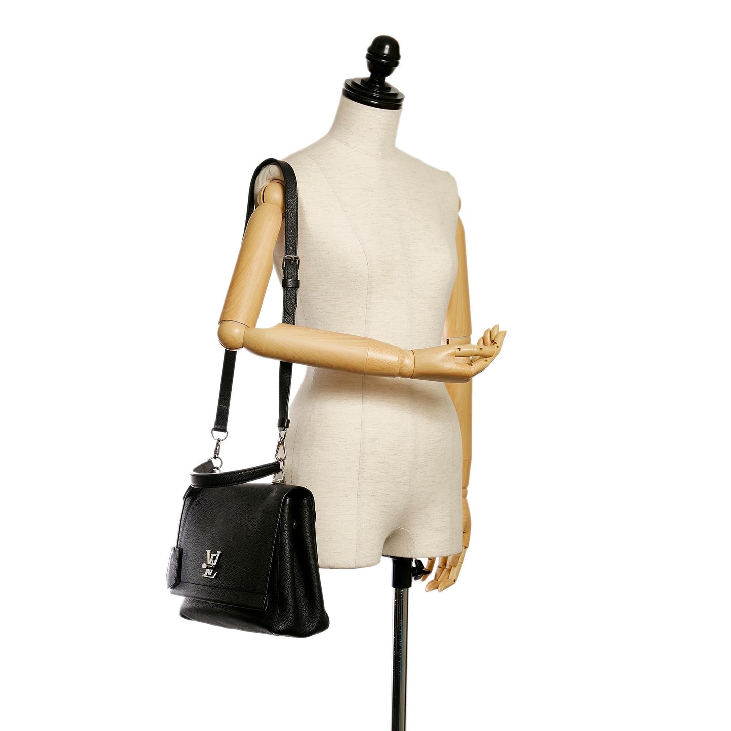 Louis Vuitton LockMe II (SHG-WIZtz2)