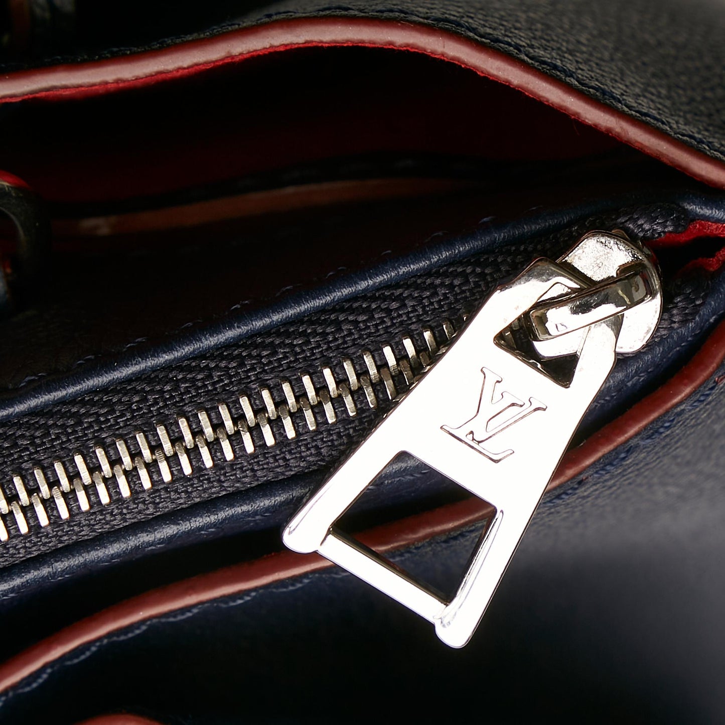 Louis Vuitton LockMeTo (SHG-37386)